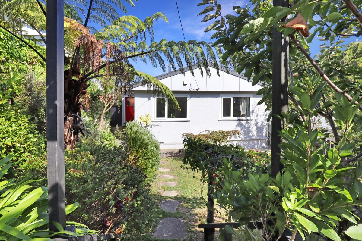 107 Orangi Kaupapa Road, Northland, Wellington - Carousel 1