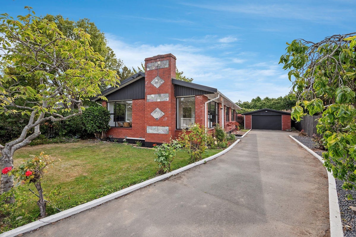 33 Martbern Crescent, Bishopdale, Christchurch - Carousel 2