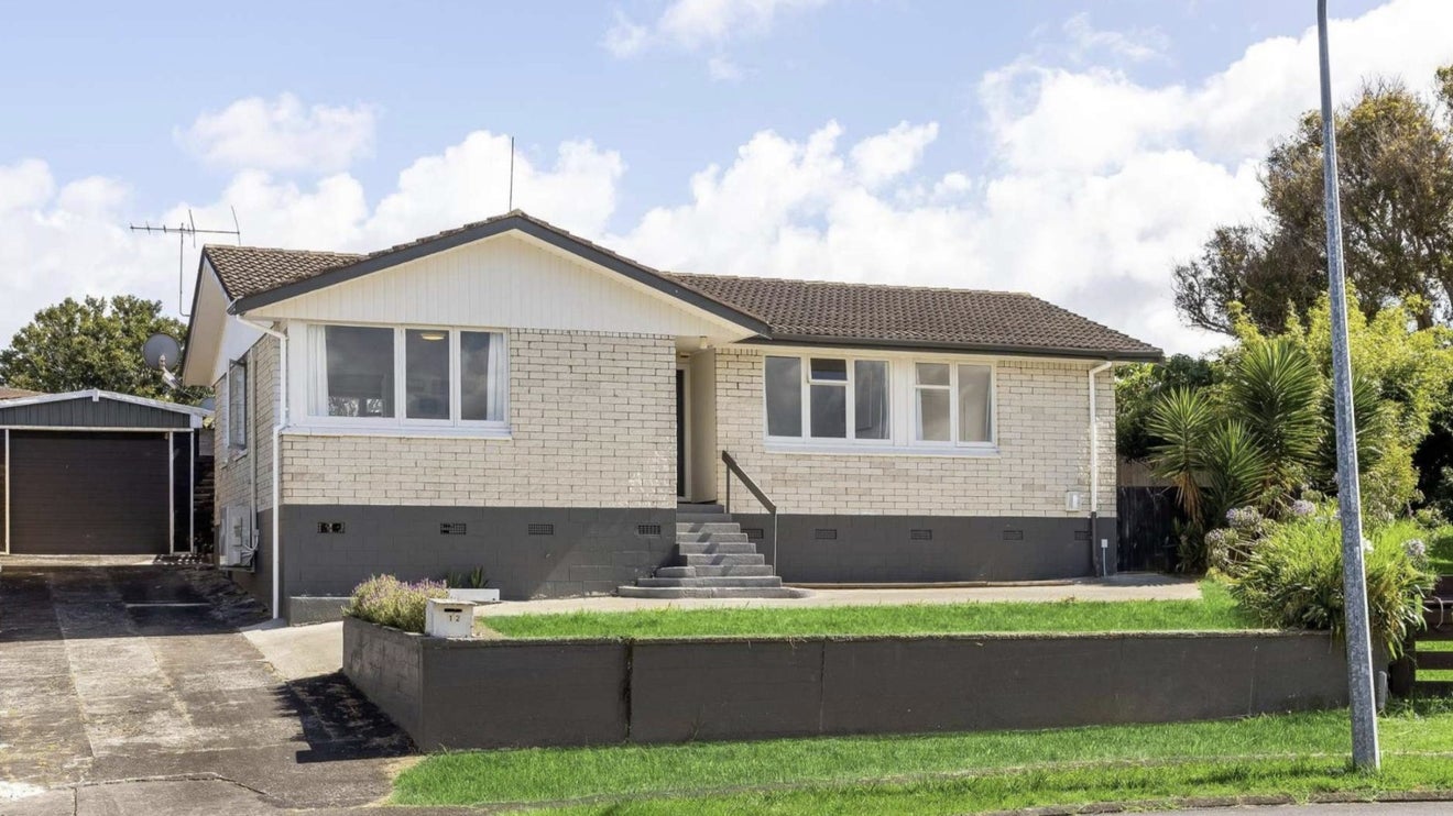 12 Crampton Place, Manurewa, Auckland - Carousel 1