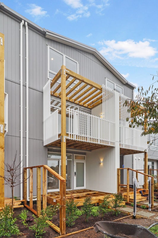 12 Moor Avenue, Te Atatu Peninsula, Auckland - Carousel 21