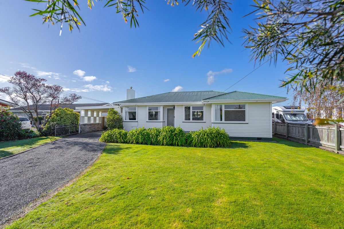 127 South Road, Solway, Masterton - Carousel 1