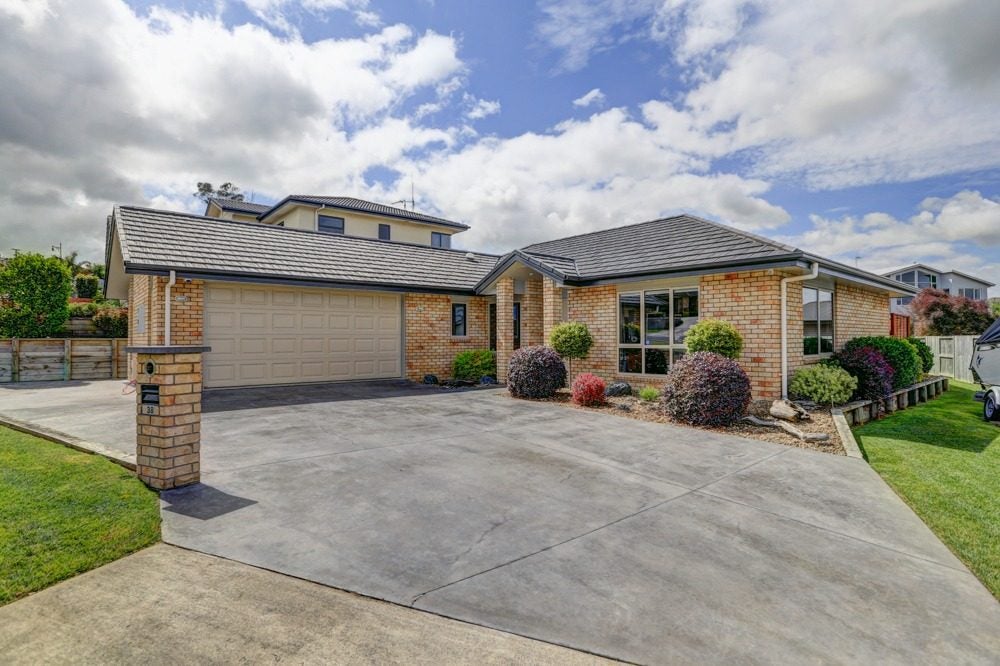 38 Heathfield Avenue, Huntington, Hamilton - Carousel 19