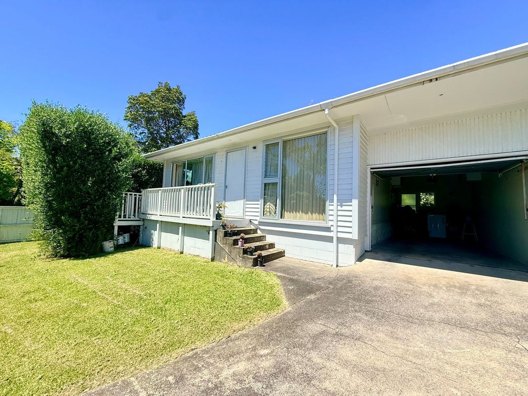 1/15 Houghton Street, Meadowbank, Auckland - Carousel 1