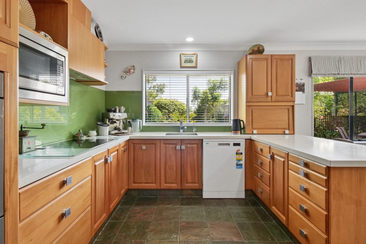 187 Tanners Point Road, Tanners Point, Katikati - Carousel 2