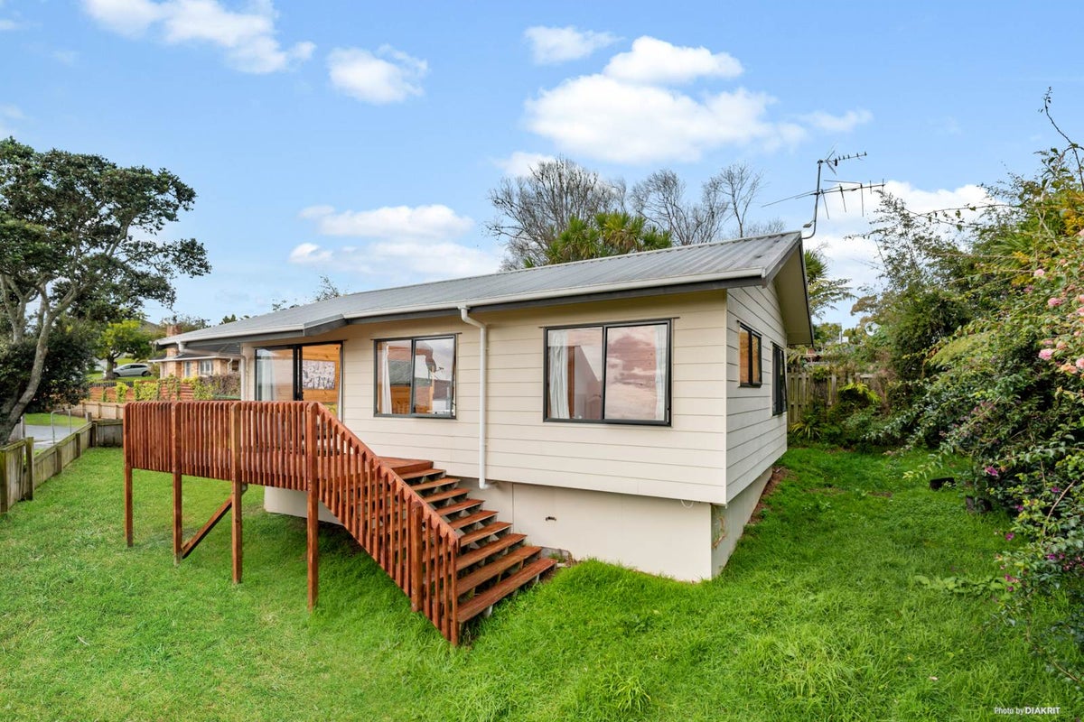 3/137 Rosier Road, Glen Eden, Auckland - Carousel 2