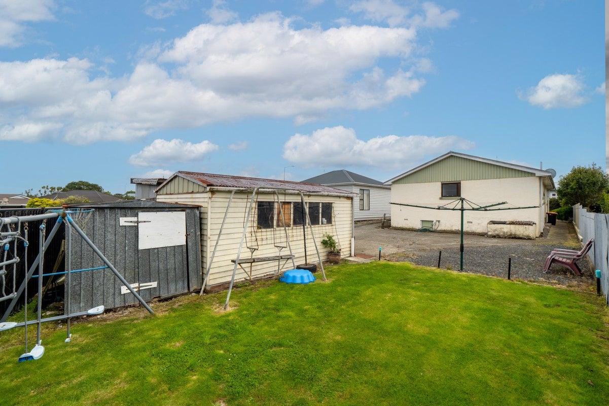 27 Tramway Road, Strathern, Invercargill - Carousel 16