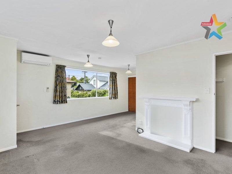 2/35 Parkvale Road, Karori, Wellington - Carousel 2