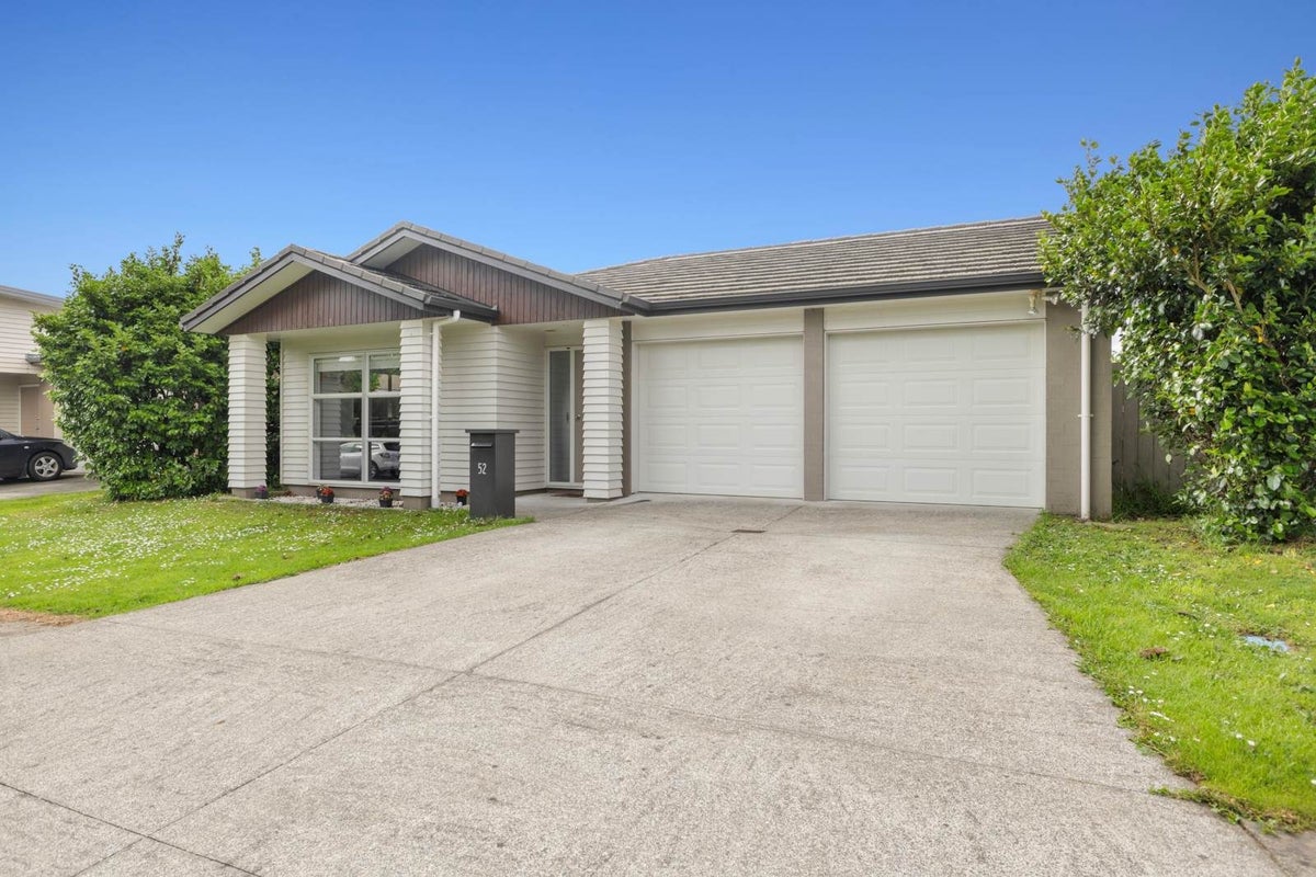 52 Popokatea Drive, Takanini, Auckland - Carousel 1