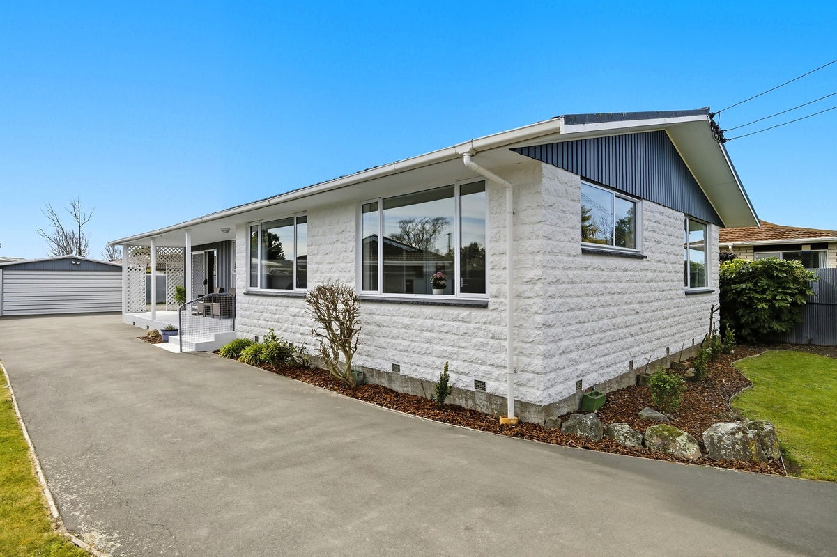 3 Veitches Road, Casebrook, Christchurch - Carousel 1