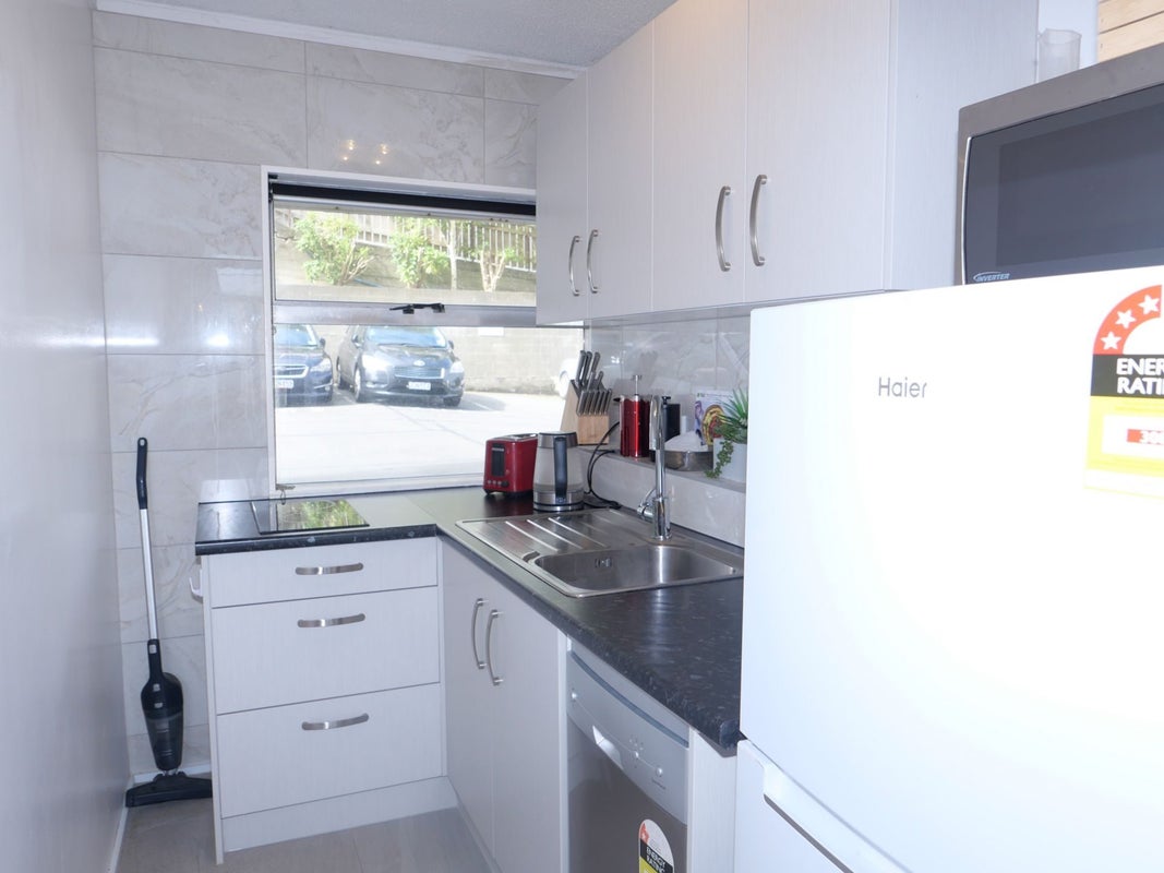 102/131 Brougham St, Mount Victoria, Wellington, Wellington - Carousel 2
