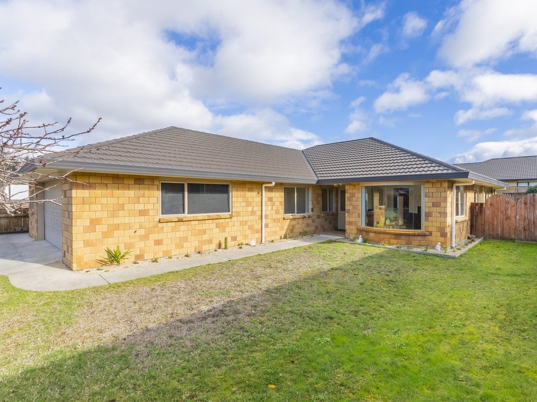50 Campion Road, Waikanae Beach, Waikanae - Carousel 1