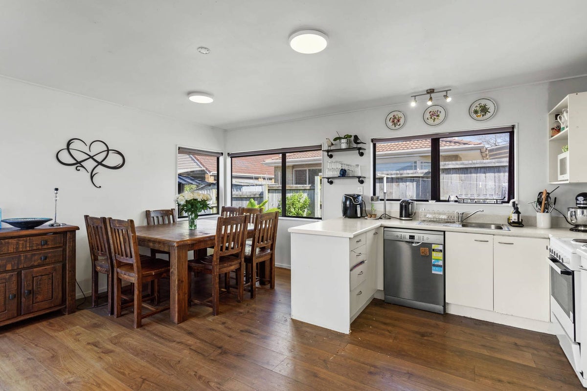 170C Ridge road, Howick, Auckland - Carousel 1