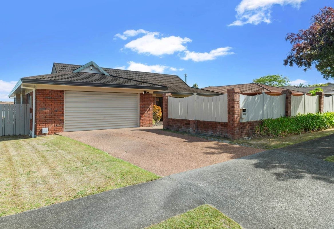 108 Mirrabooka Avenue, Botany Downs, Auckland - Carousel 1
