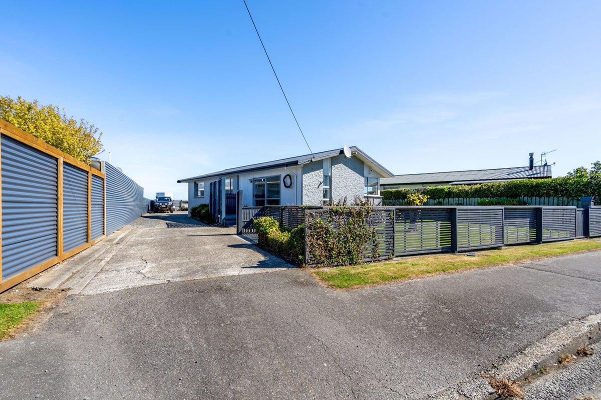 177 Bay Road, Grasmere, Invercargill - Carousel 1