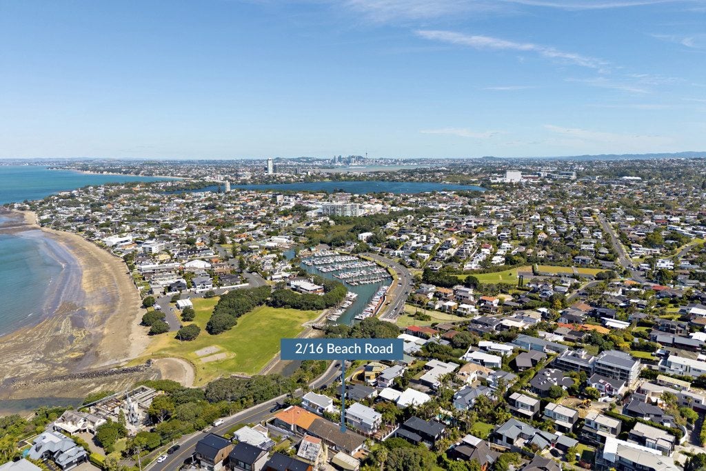 2/16 Beach Road, Castor Bay, Auckland - Carousel 15