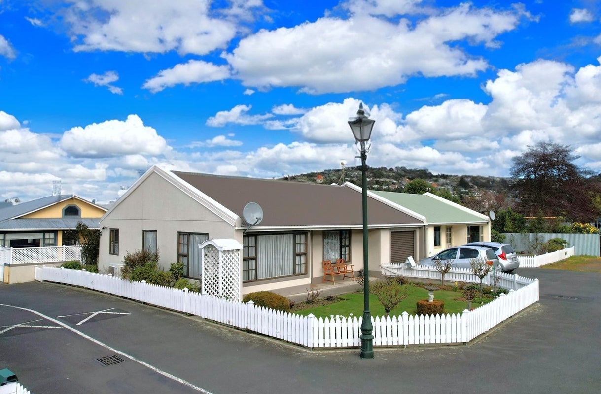 51/31 Eastbourne Street, Caversham, Dunedin - Carousel 1