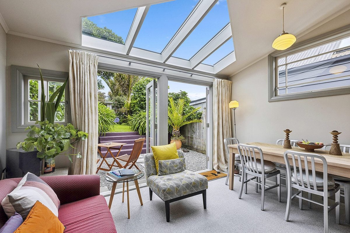 62 Elizabeth Street, Mount Victoria, Wellington - Carousel 2
