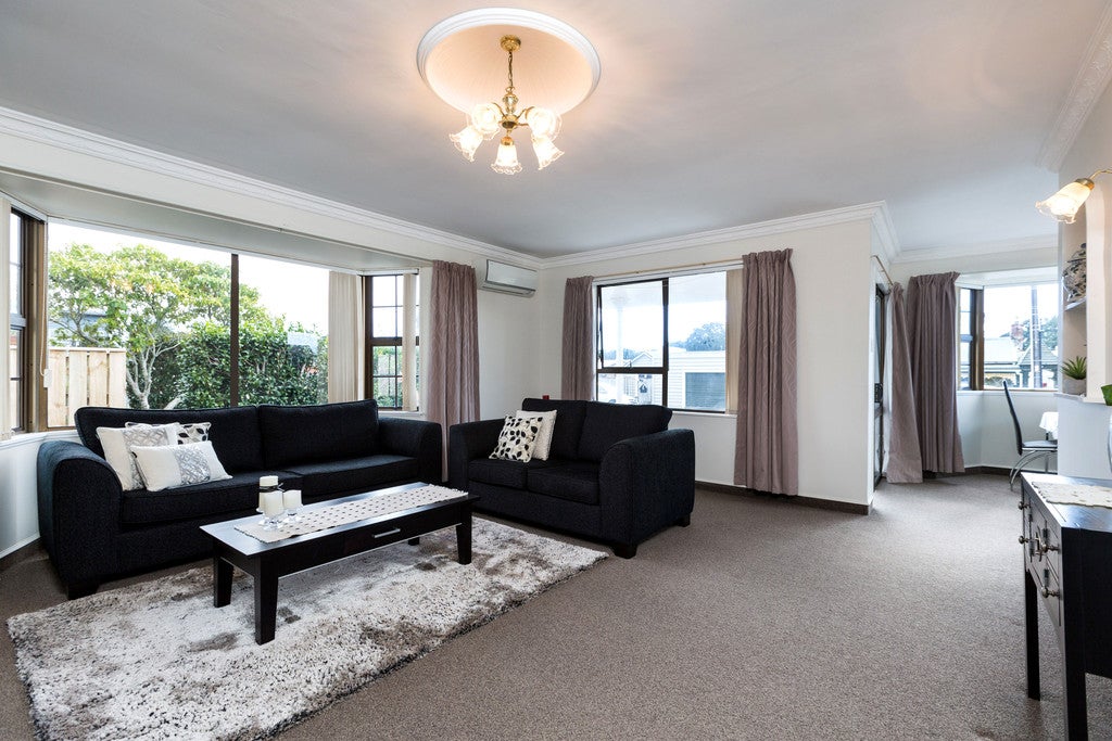 7 Gilbert Street, Halcombe, Feilding - Carousel 2