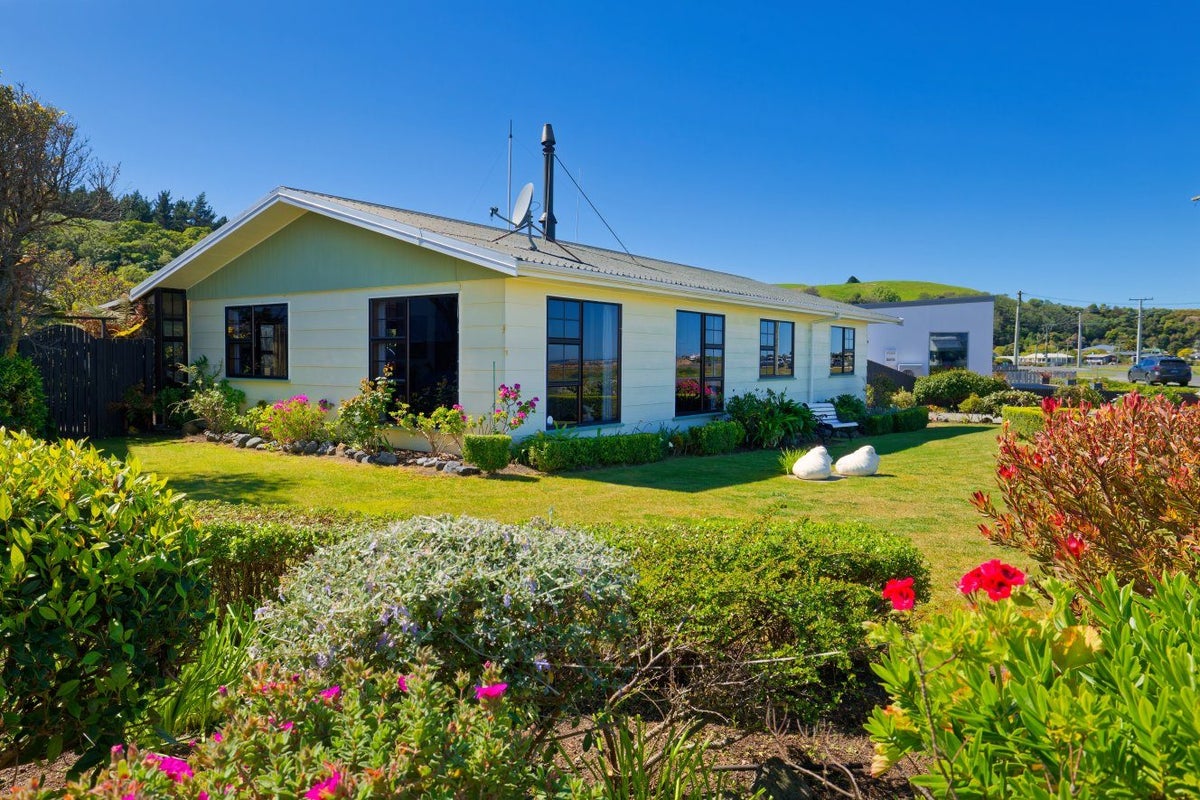 41 South Bay Parade, South Bay, Kaikoura - Carousel 1
