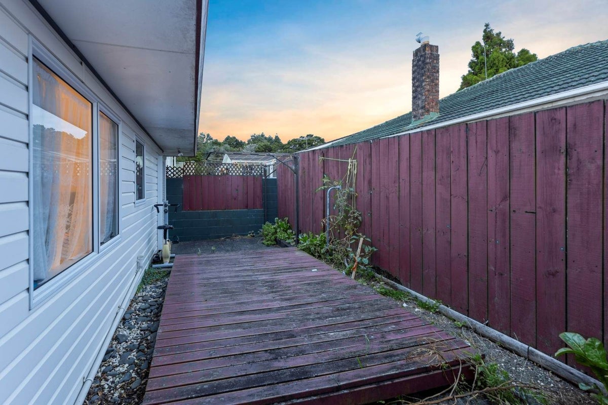 2/96 Great South Road, Manurewa, Auckland - Carousel 21