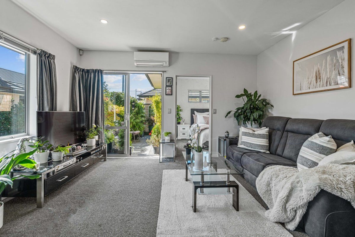 31/372 Yaldhurst Road, Russley, Christchurch - Carousel 2