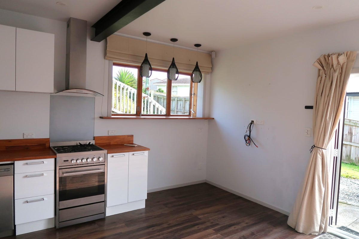 95A Waiuta Street, Titahi Bay, Porirua - Carousel 2