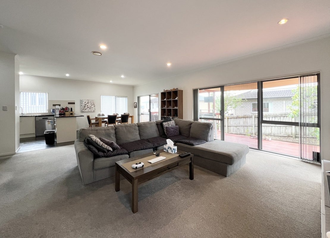 22 Mulroy Place, Pinehill, Auckland - Carousel 2