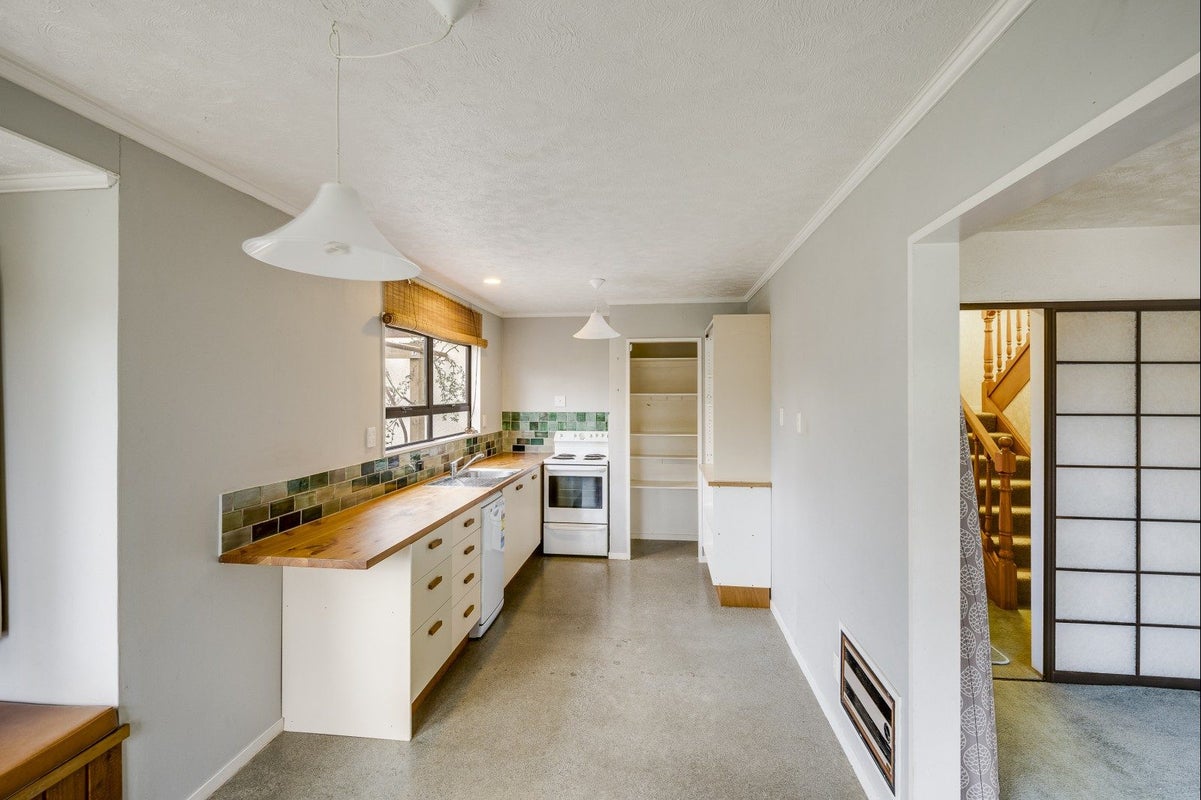 2/12 Lannie Place, Greenmeadows, Napier, Hawke's Bay - Carousel 2