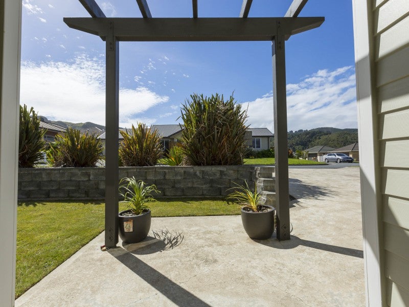 35 McEwen Crescent, Riverstone Terraces, Upper Hutt - Carousel 21