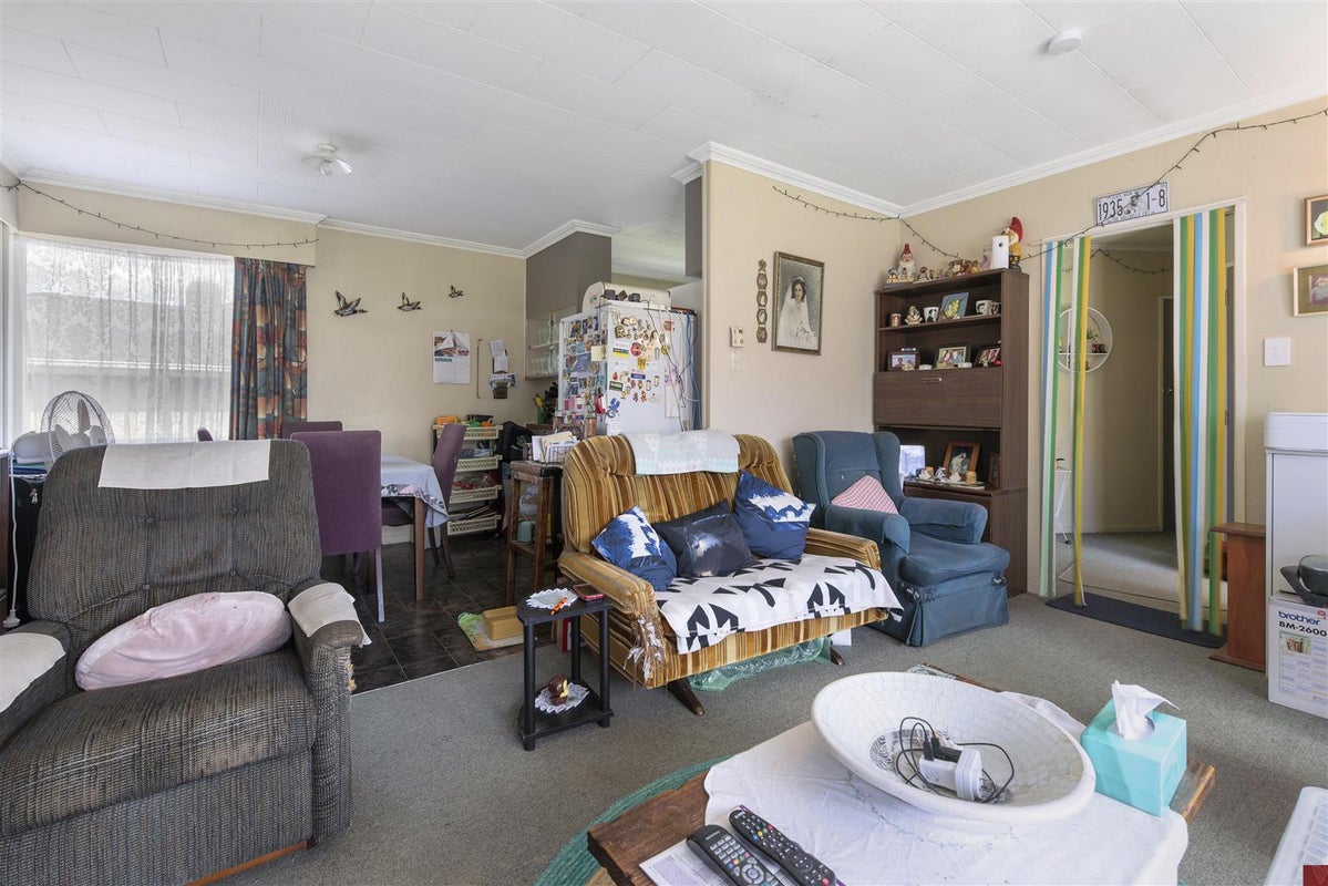 10 Leslie Avenue, Western Heights, Rotorua - Carousel 2