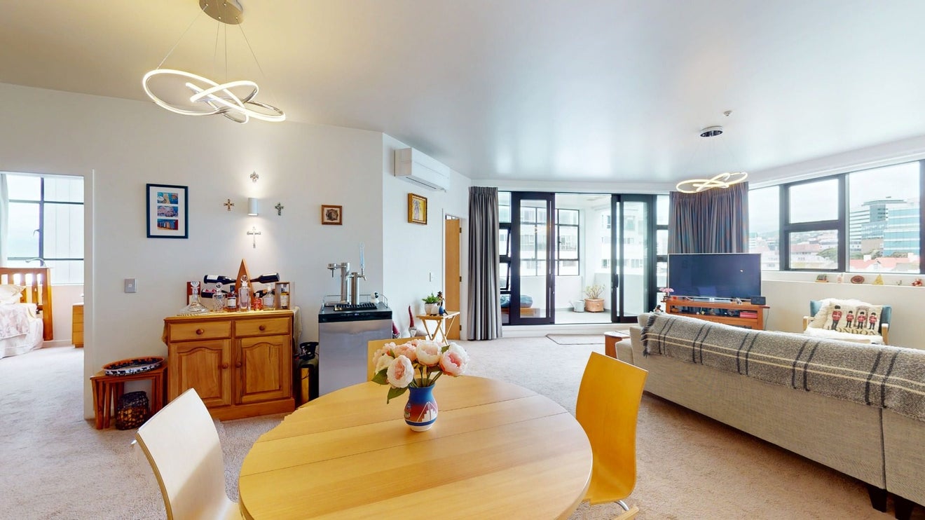 9/125 Thorndon Quay, Pipitea, Wellington - Carousel 2