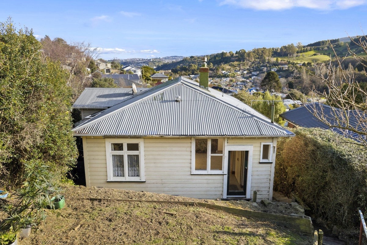 15 Antrim Street, Normanby, Dunedin - Carousel 1