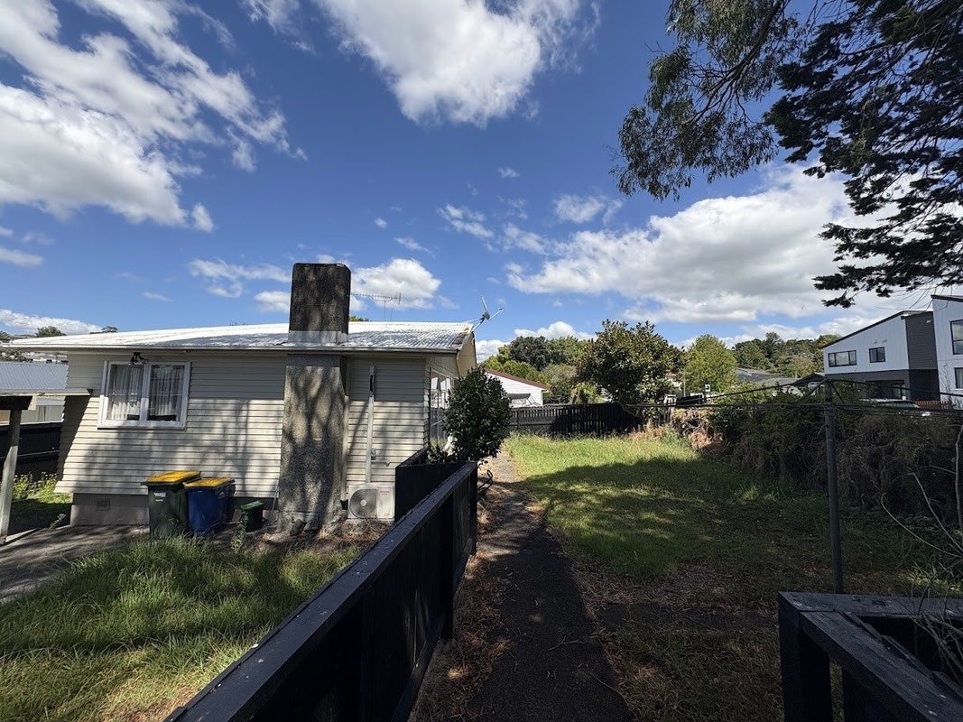 31 Cheval Drive, Totara Vale, Auckland - Carousel 13