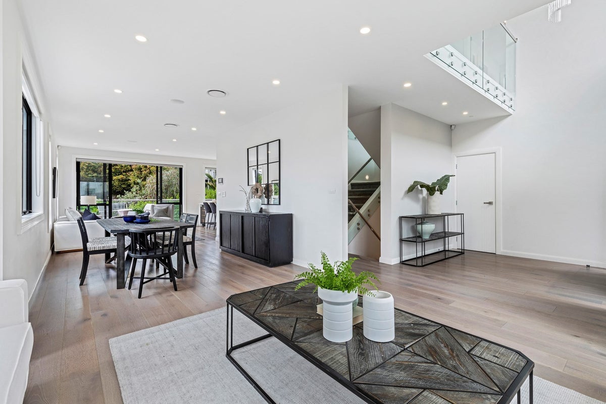 9 Para Close, Fairview Heights, Auckland - Carousel 2