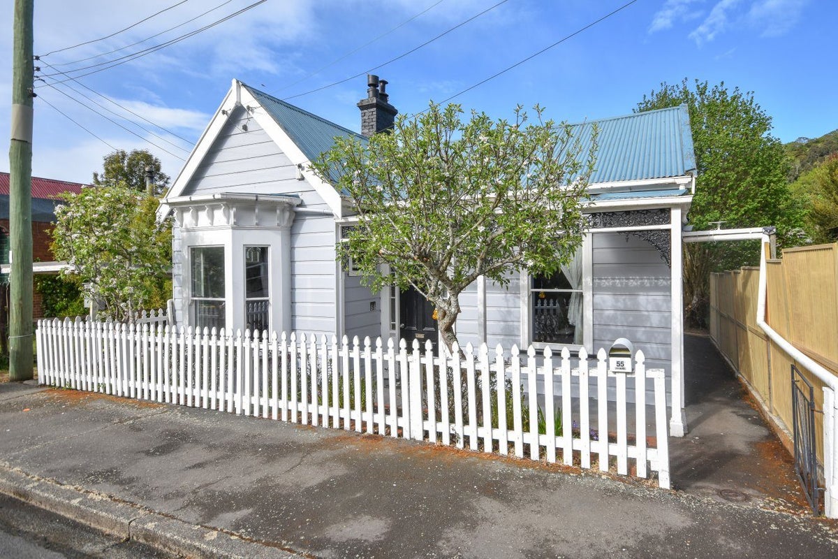 55 Selwyn Street, North East Valley, Dunedin - Carousel 2