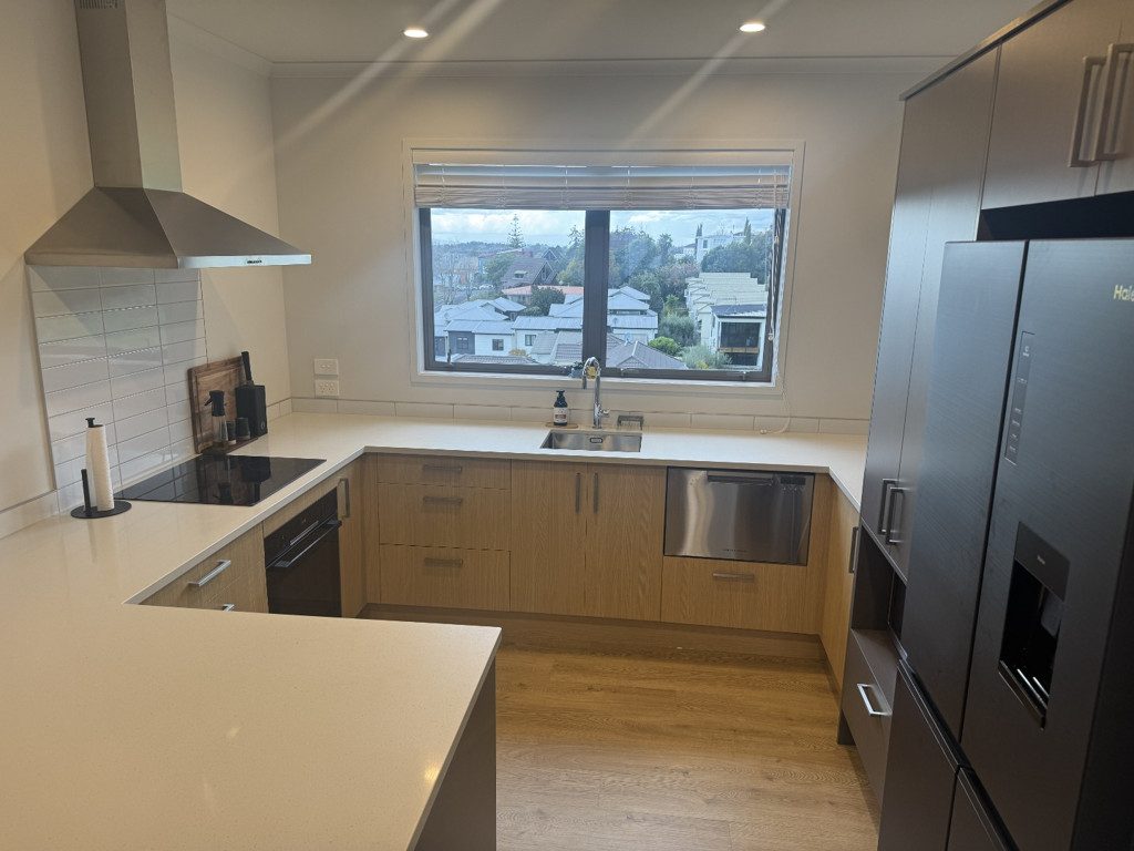 4/6 Ruakiwi Road, Hamilton Lake, Hamilton - Carousel 2