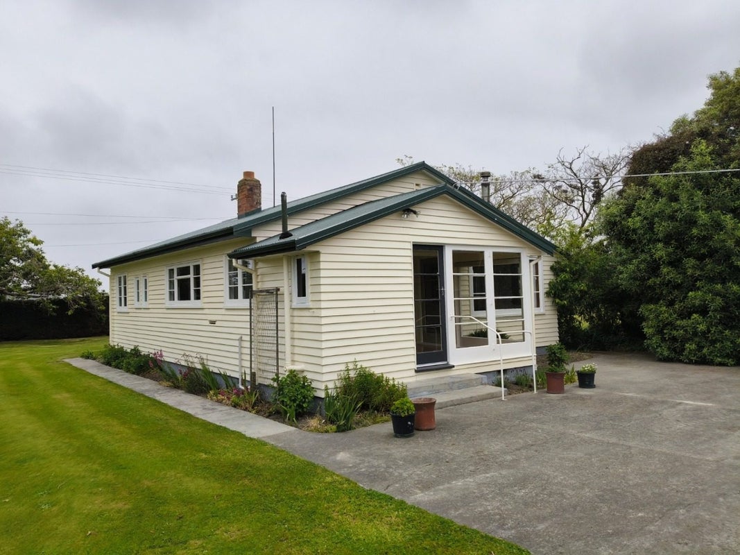 460 Coutts Island Road, Coutts Island, Belfast - Carousel 1