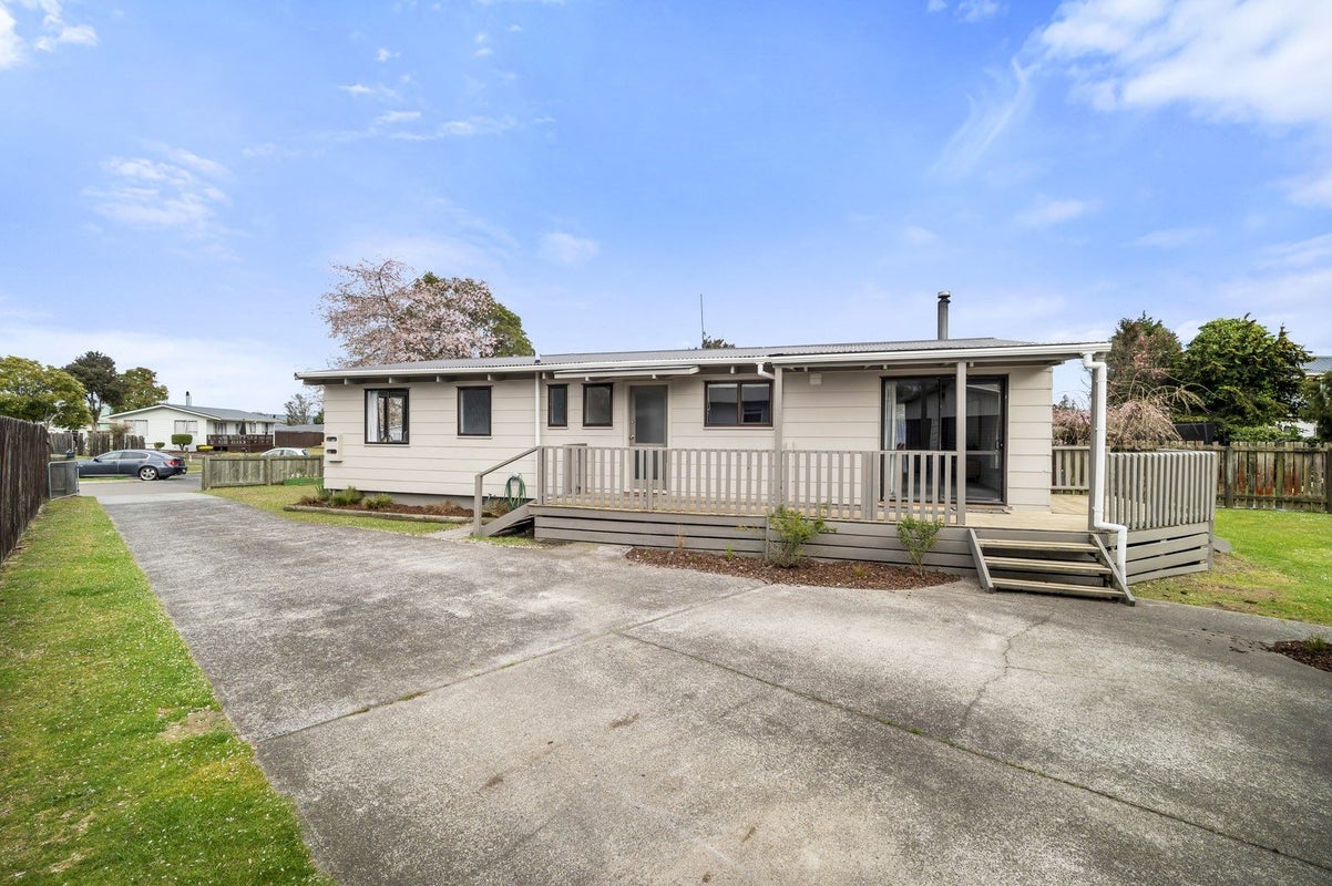 20 Milton Grove, Owhata, Rotorua - Carousel 1