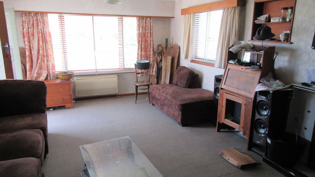 16 Holmes Street, Waimate, Waimate - Carousel 2