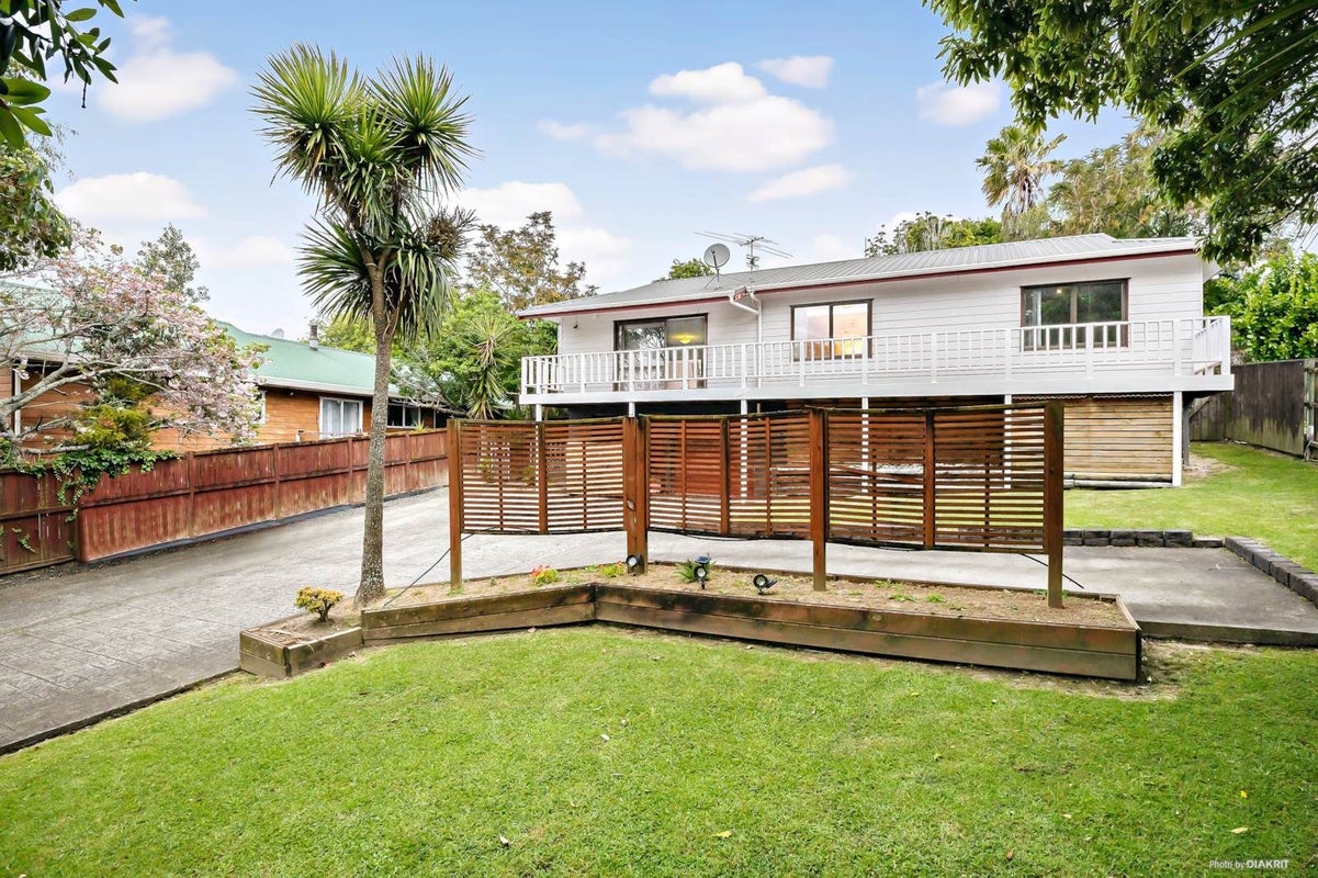 7 Aspiring Avenue, Clover Park, Auckland - Carousel 1