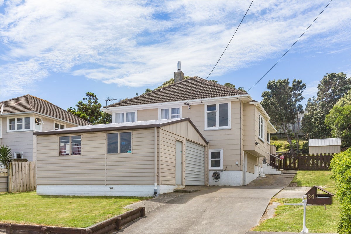 34 Dimock Street, Titahi Bay, Porirua - Carousel 1