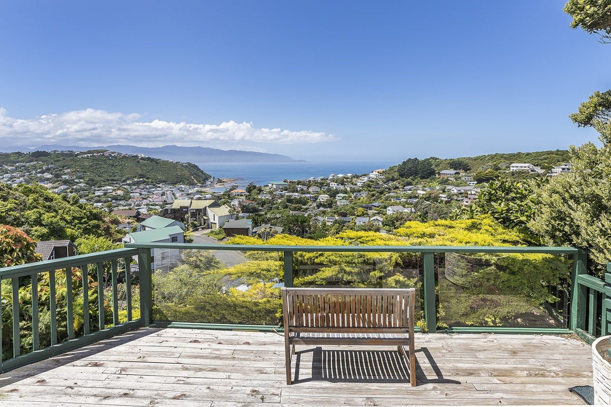 52 Frobisher Street, Island Bay, Wellington - Carousel 2