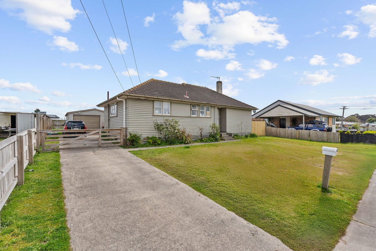 19 Eliot Street, Enderley, Hamilton - Carousel 1