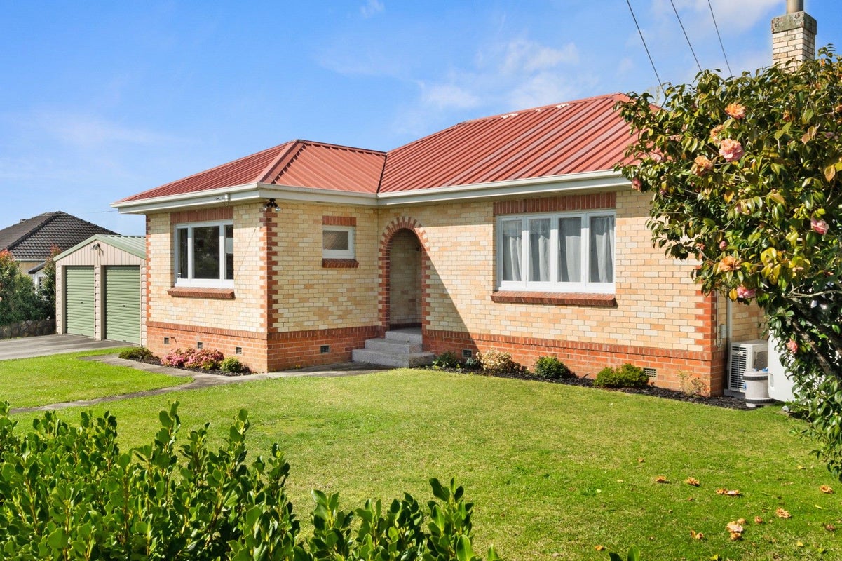 21 Verel Street, Fairfield, Hamilton - Carousel 1
