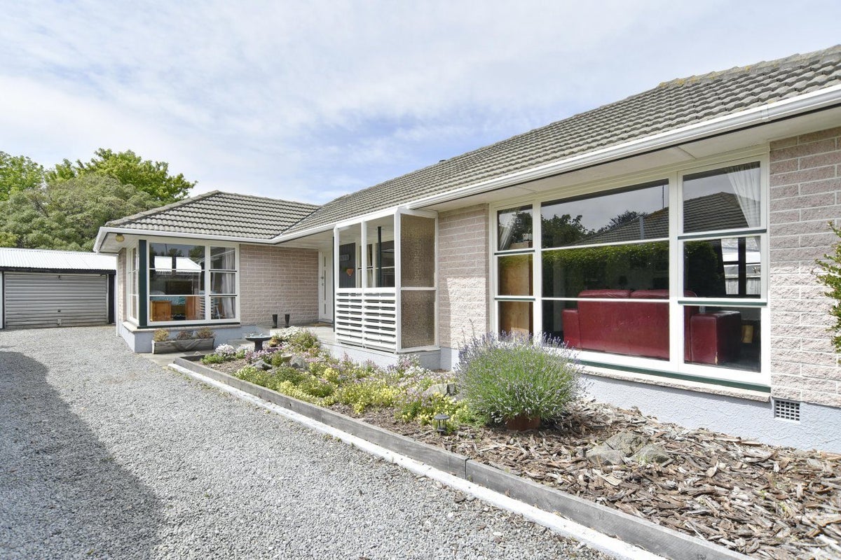 30 Damien Place, Bromley, Christchurch - Carousel 1