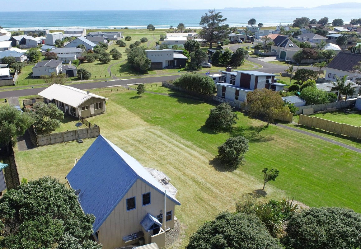 135 Kowhai Avenue, Matarangi, Whitianga - Carousel 21