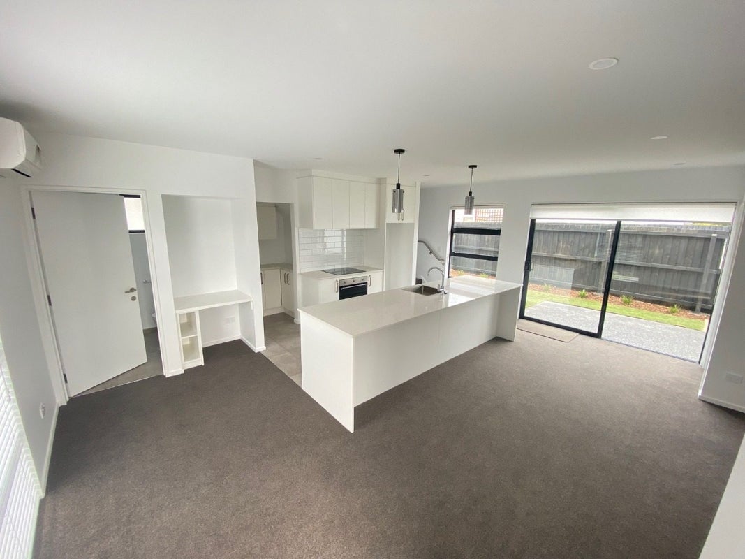 2/242 Edgeware Road, Edgeware, Christchurch - Carousel 2