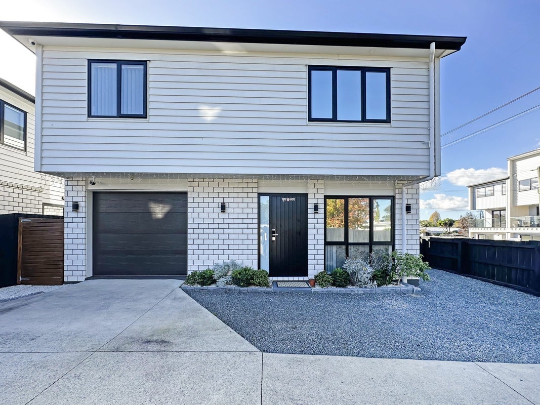 17A Kerrydale Road, Manurewa, Auckland - Carousel 1