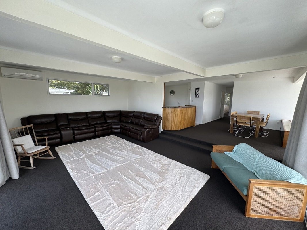 7 Sykes Avenue, Hatfields Beach, Orewa - Carousel 2