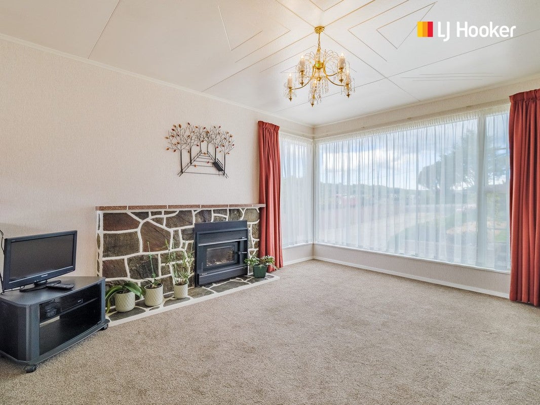 10 Main Road, Fairfield, Dunedin - Carousel 2
